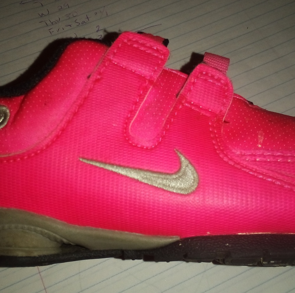 Nike tennis shoes